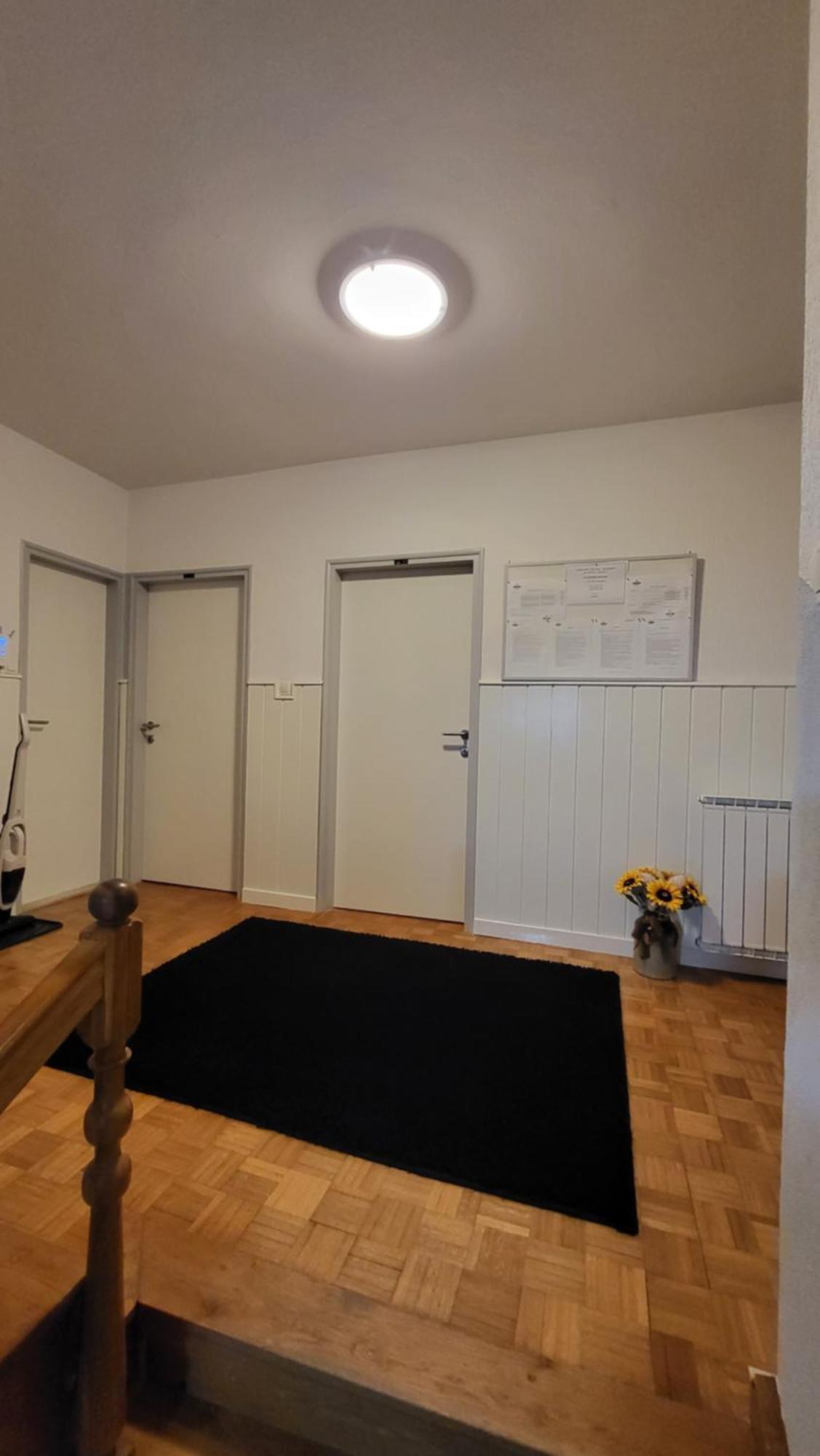 Apartments & Rooms Fam Ribaric Banjol Exterior foto